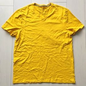 NWOT banana Republic large tee yellow